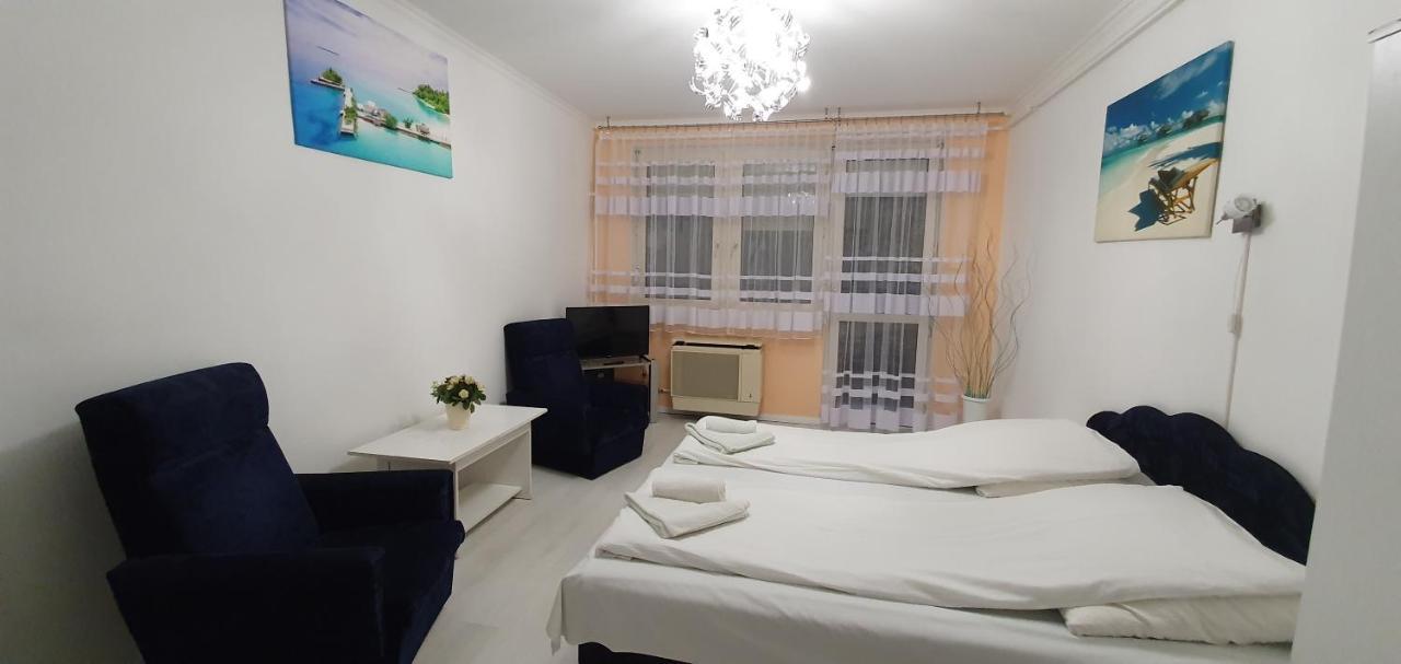 Anna Apartman Szeged Buitenkant foto
